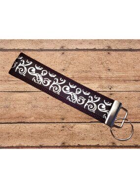Black and Silver Scroll Wristlet Keyfob / Keychain